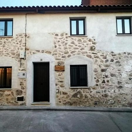 Casa Rural El Enebro 4 Estrellas Navamorcuende Екстер'єр фото